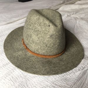 Grey felt fedora hat.